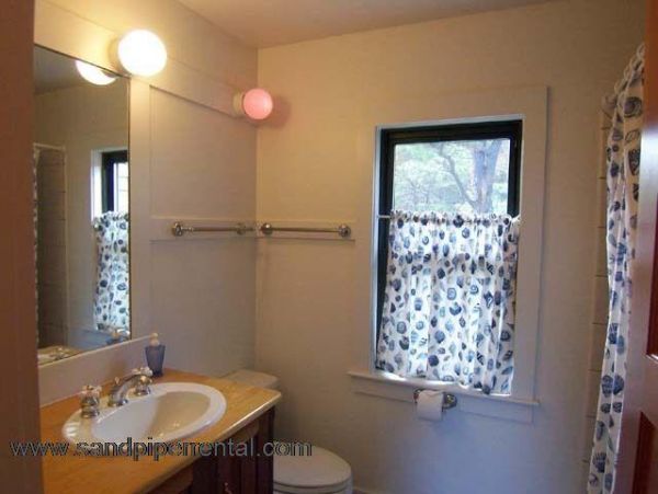 Cape Cod Home 995177
