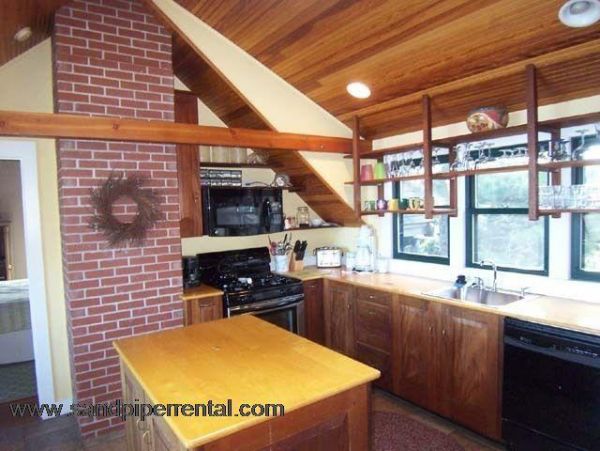 Cape Cod Home 995177