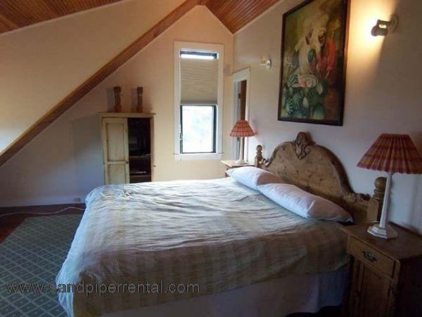 Cape Cod Home 995177