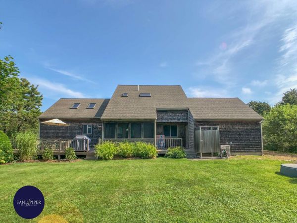 Cape Cod Home 995180