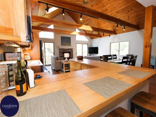 Cape Cod Home 995180
