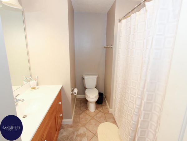 Cape Cod Home 995180