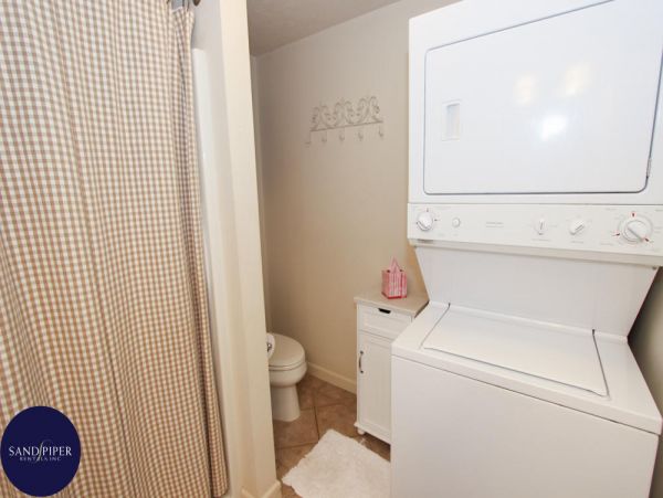 Cape Cod Home 995180