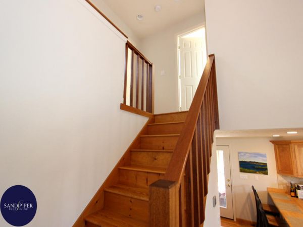 Cape Cod Home 995180