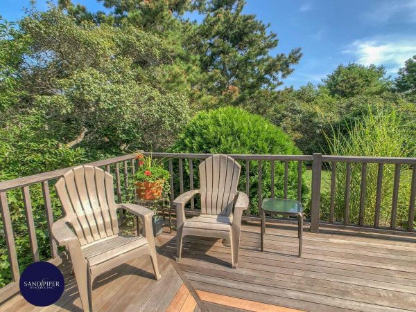 Cape Cod Home 995180
