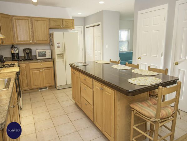 Cape Cod Home 995181