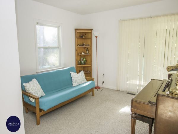 Cape Cod Home 995181