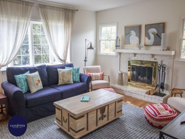 Cape Cod Home 995185