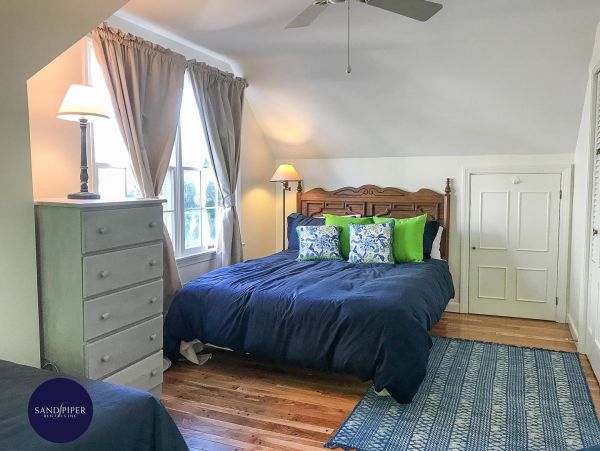Cape Cod Home 995185
