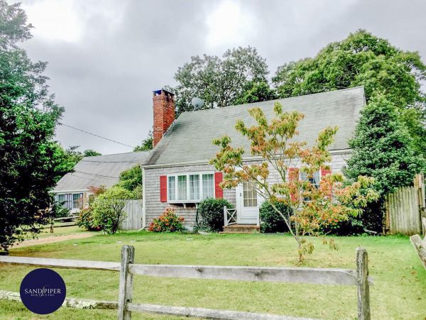 Cape Cod Home 995185