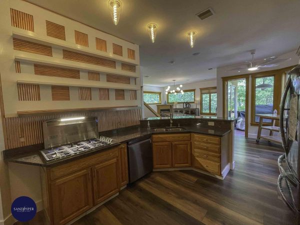 Cape Cod Home 995186