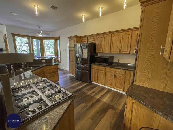 Cape Cod Home 995186