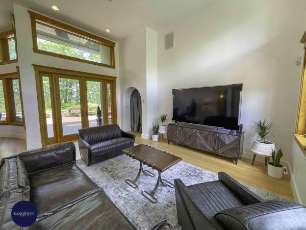 Cape Cod Home 995186