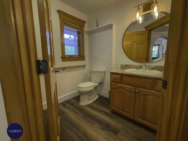 Cape Cod Home 995186