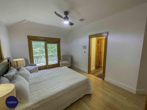 Cape Cod Home 995186