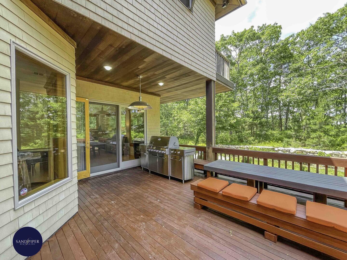 Cape Cod Home 995186