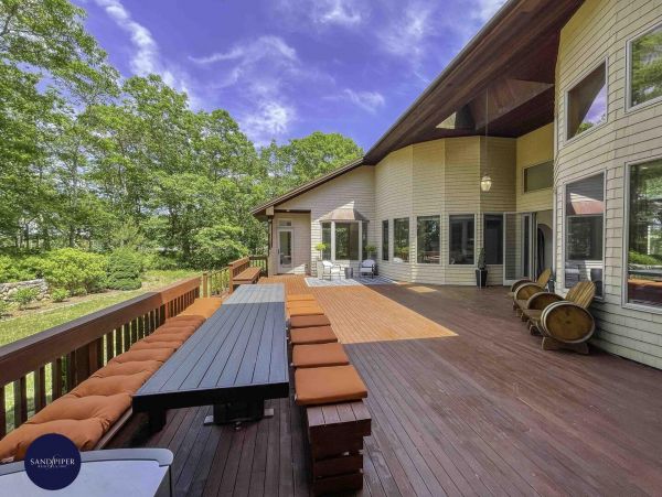 Cape Cod Home 995186