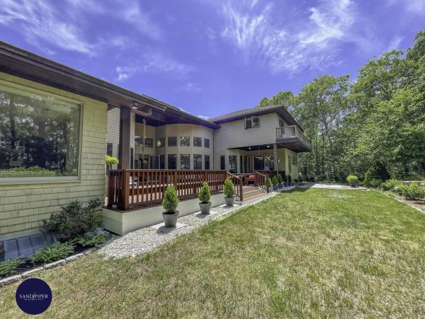 Cape Cod Home 995186