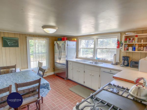 Cape Cod Home 995187