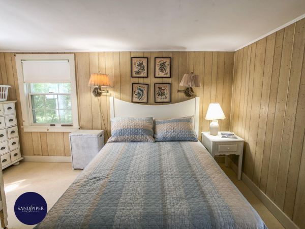 Cape Cod Home 995187