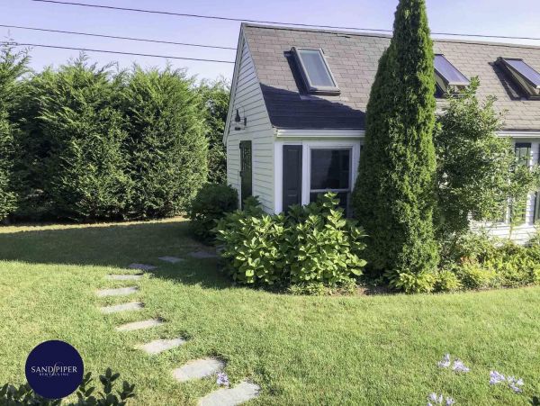 Cape Cod Home 995188