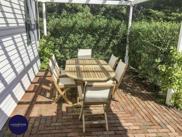 Cape Cod Home 995188