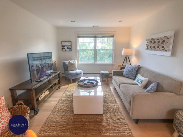 Cape Cod Home 995189