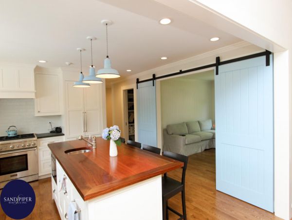 Cape Cod Home 995192