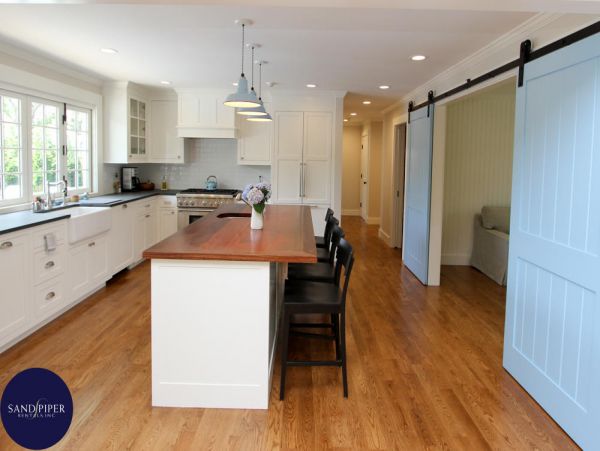 Cape Cod Home 995192