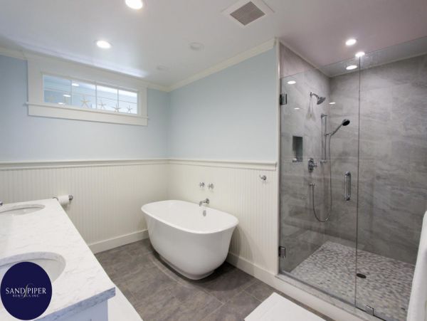 Cape Cod Home 995192