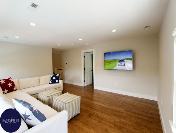 Cape Cod Home 995192