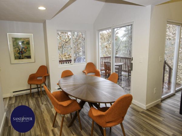 Cape Cod Home 995193