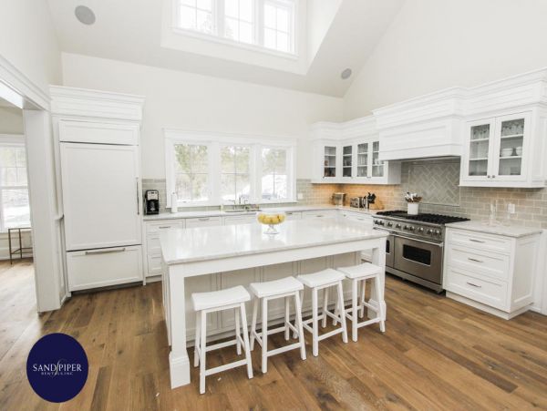 Cape Cod Home 995194
