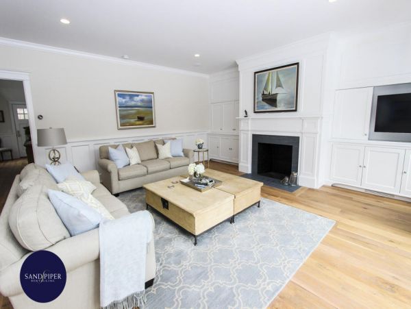 Cape Cod Home 995194