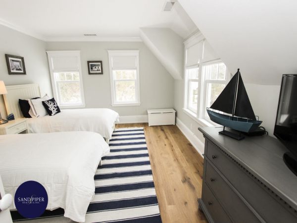 Cape Cod Home 995194