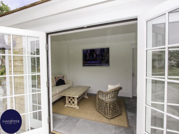 Cape Cod Home 995194