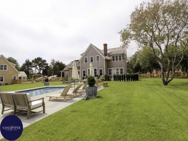 Cape Cod Home 995194