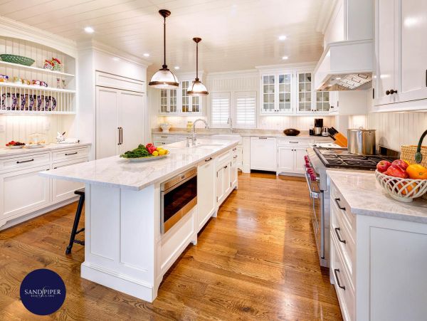 Cape Cod Home 995195