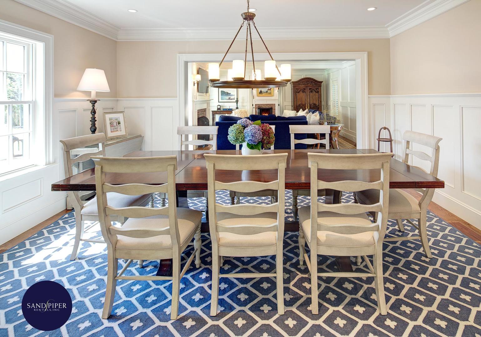 Cape Cod Home 995195