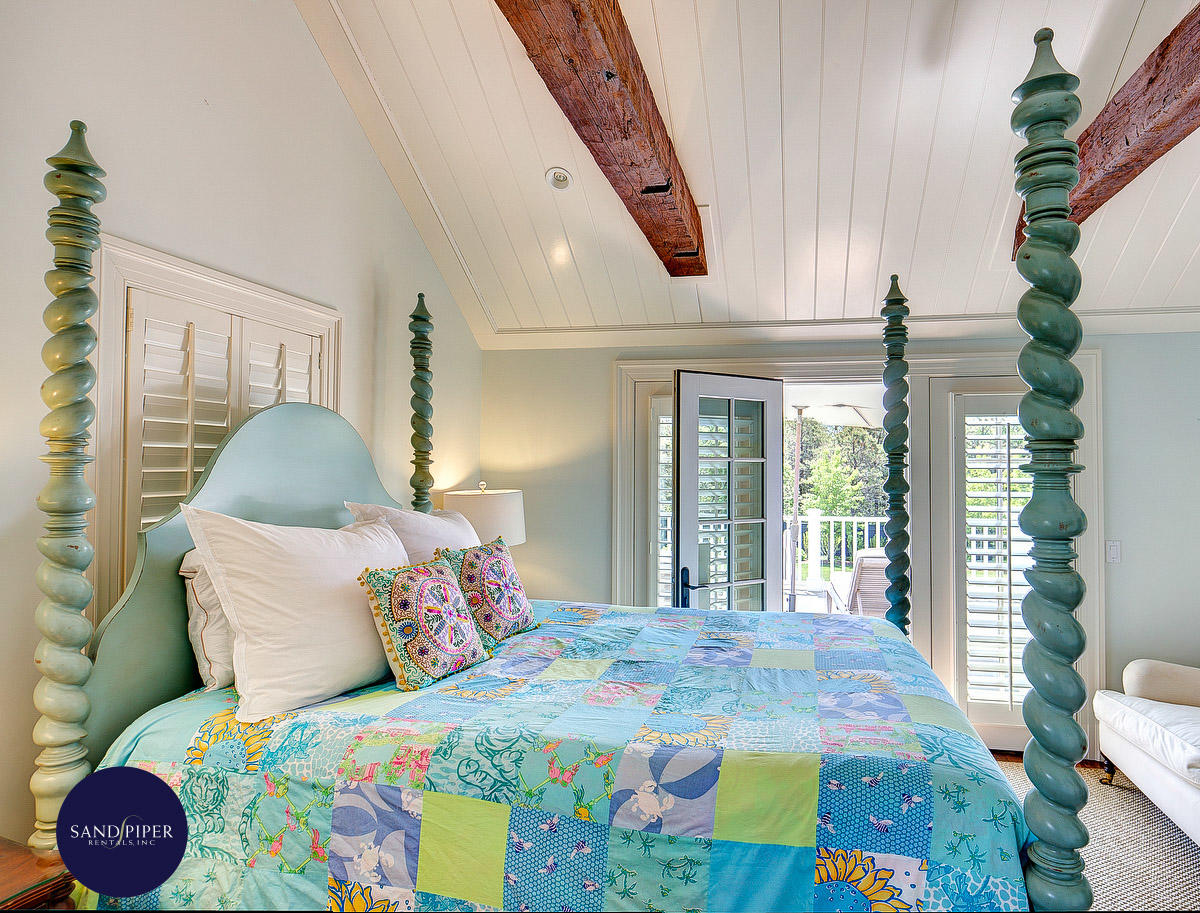 Cape Cod Home 995195