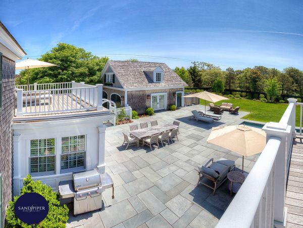 Cape Cod Home 995195