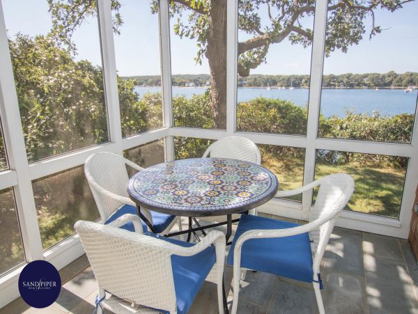 Cape Cod Home 995196
