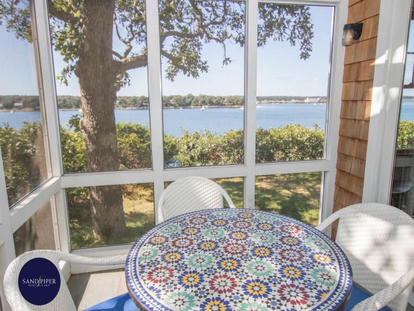 Cape Cod Home 995196