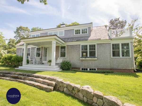 Cape Cod Home 995198