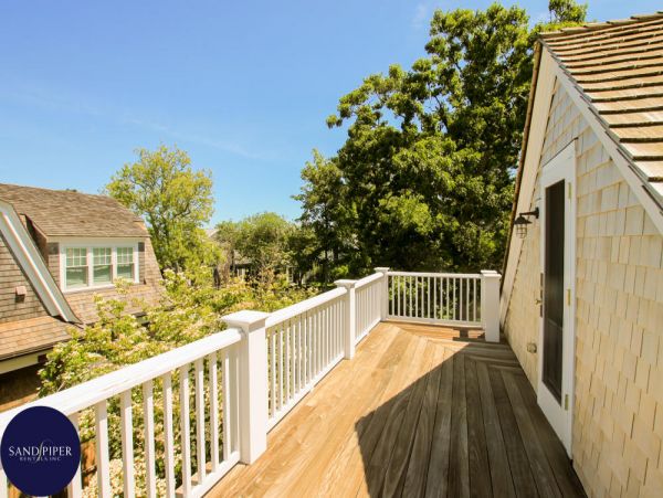 Cape Cod Home 995198