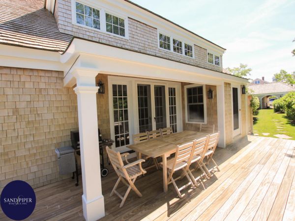 Cape Cod Home 995198