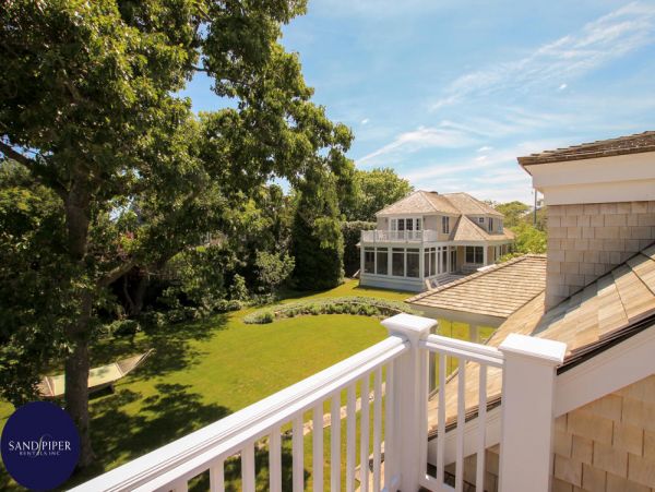 Cape Cod Home 995198