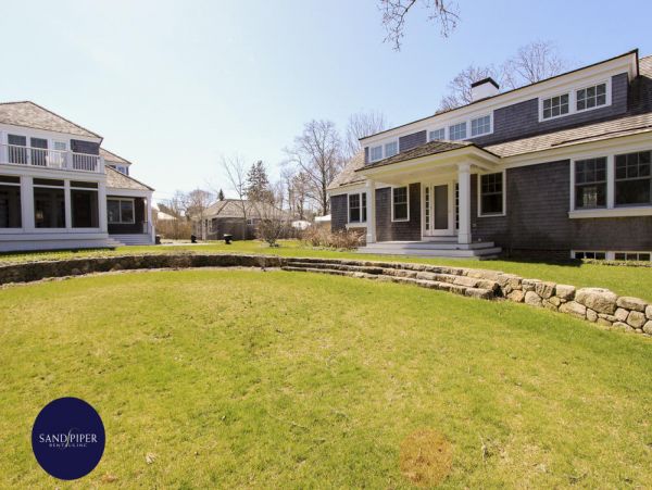 Cape Cod Home 995198