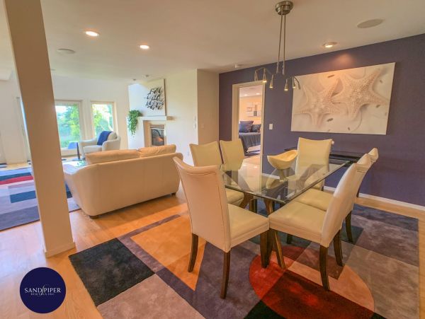 Cape Cod Home 995199