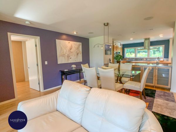 Cape Cod Home 995199